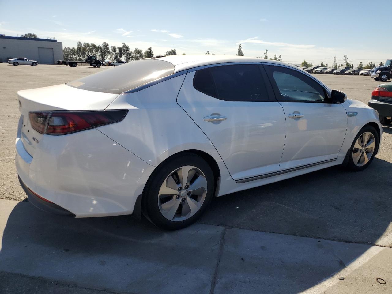 2016 Kia Optima Hybrid - Image 3