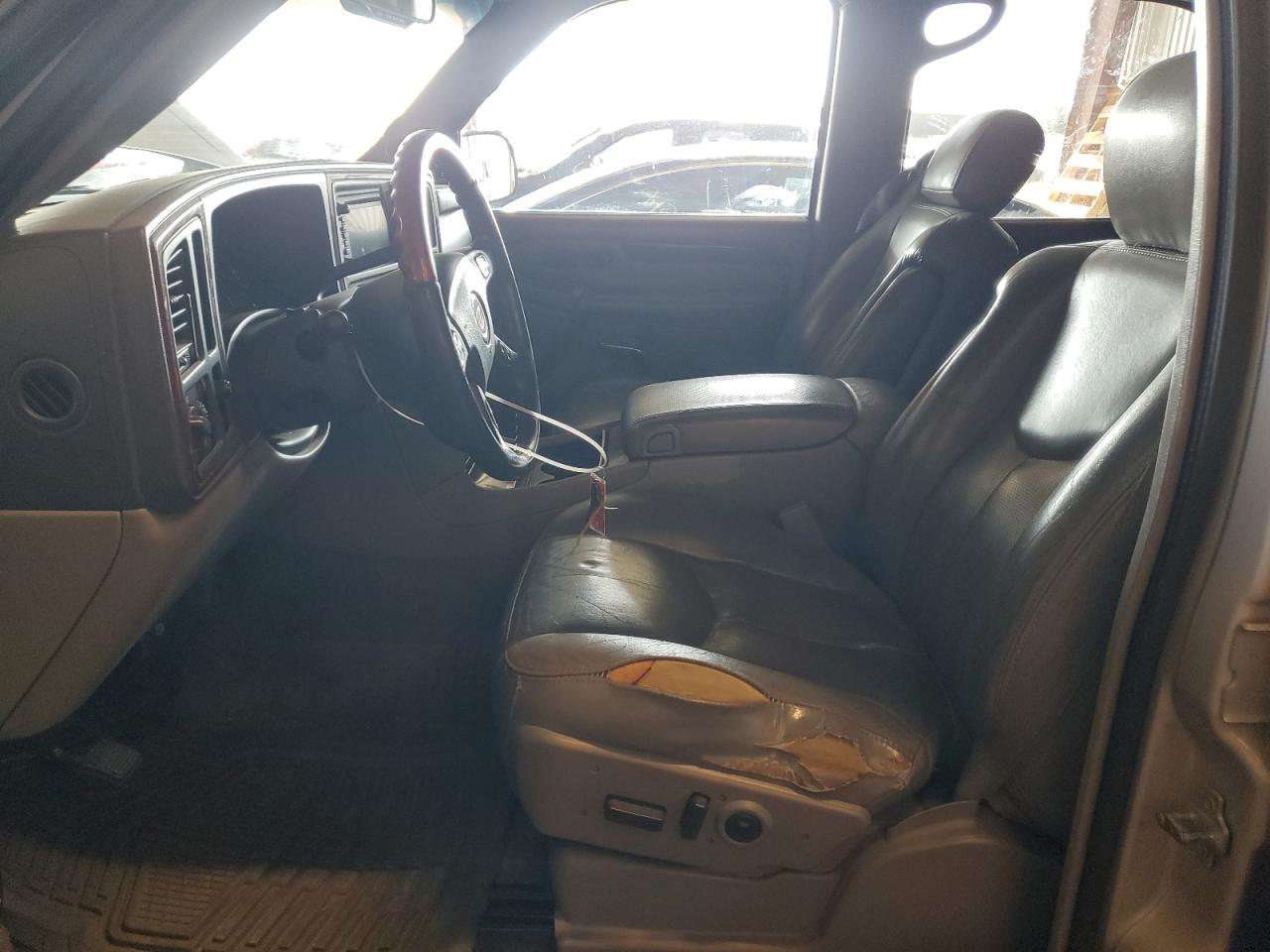 2005 Cadillac Escalade Luxury - Фото 7