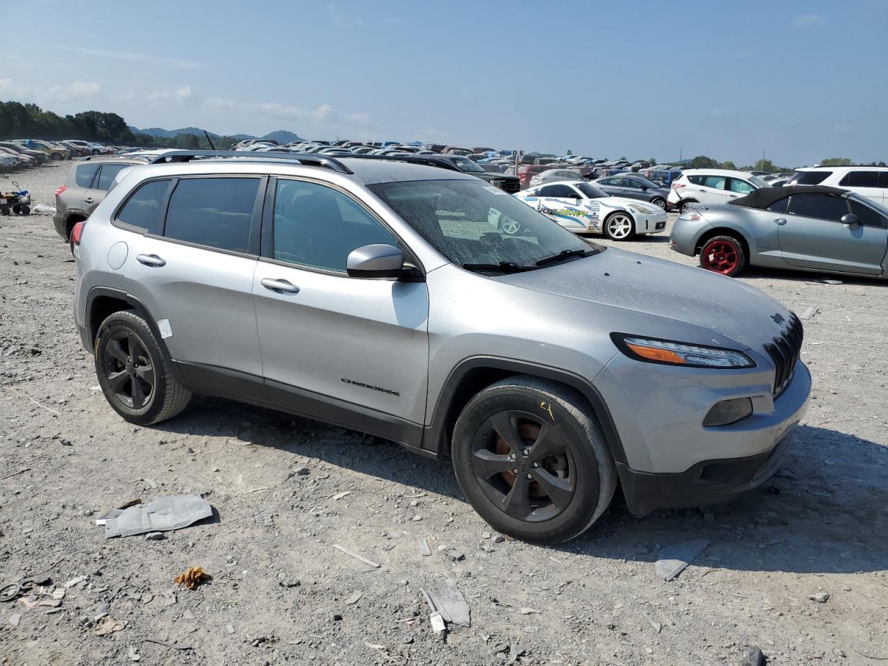 2015 Jeep Cherokee Latitude - Фото 4