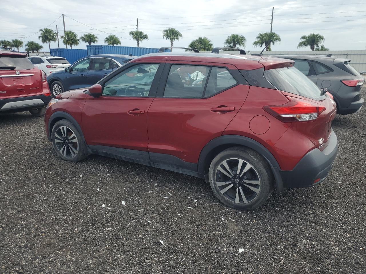 2018 Nissan Kicks S - Image 2