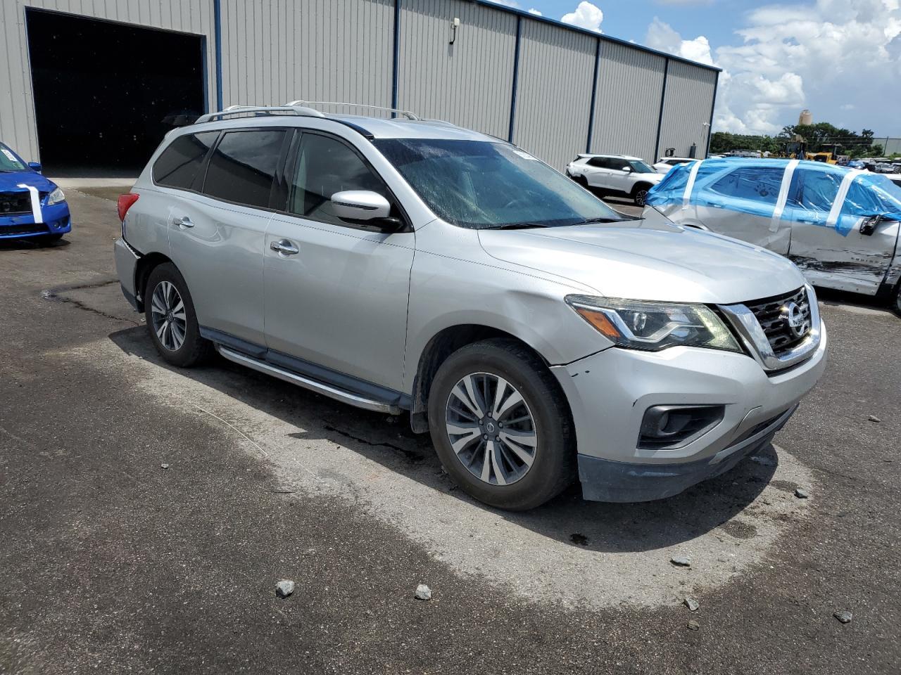 2018 Nissan Pathfinder S - Фото 4