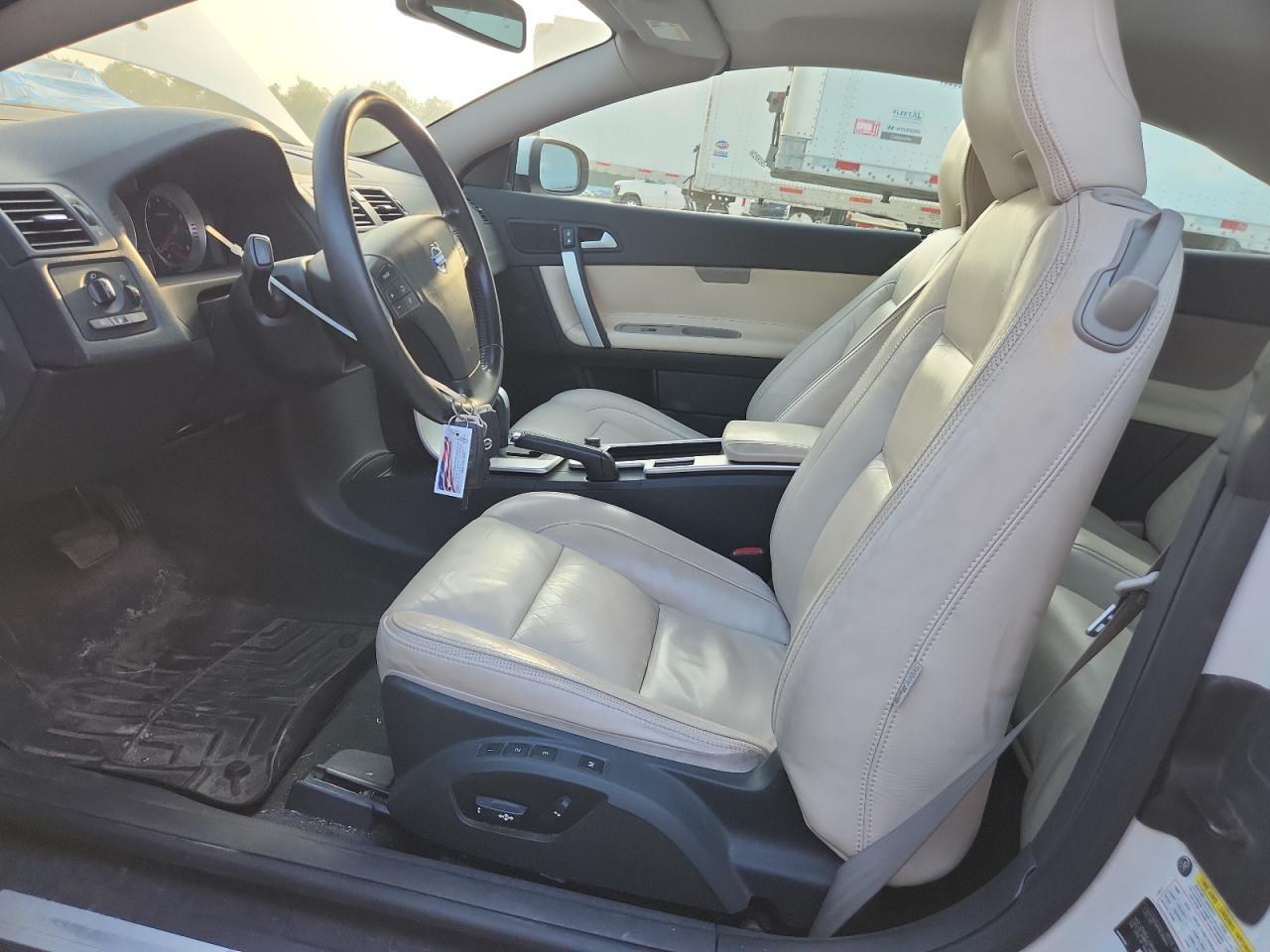 2011 Volvo C70 T5 - Image 7