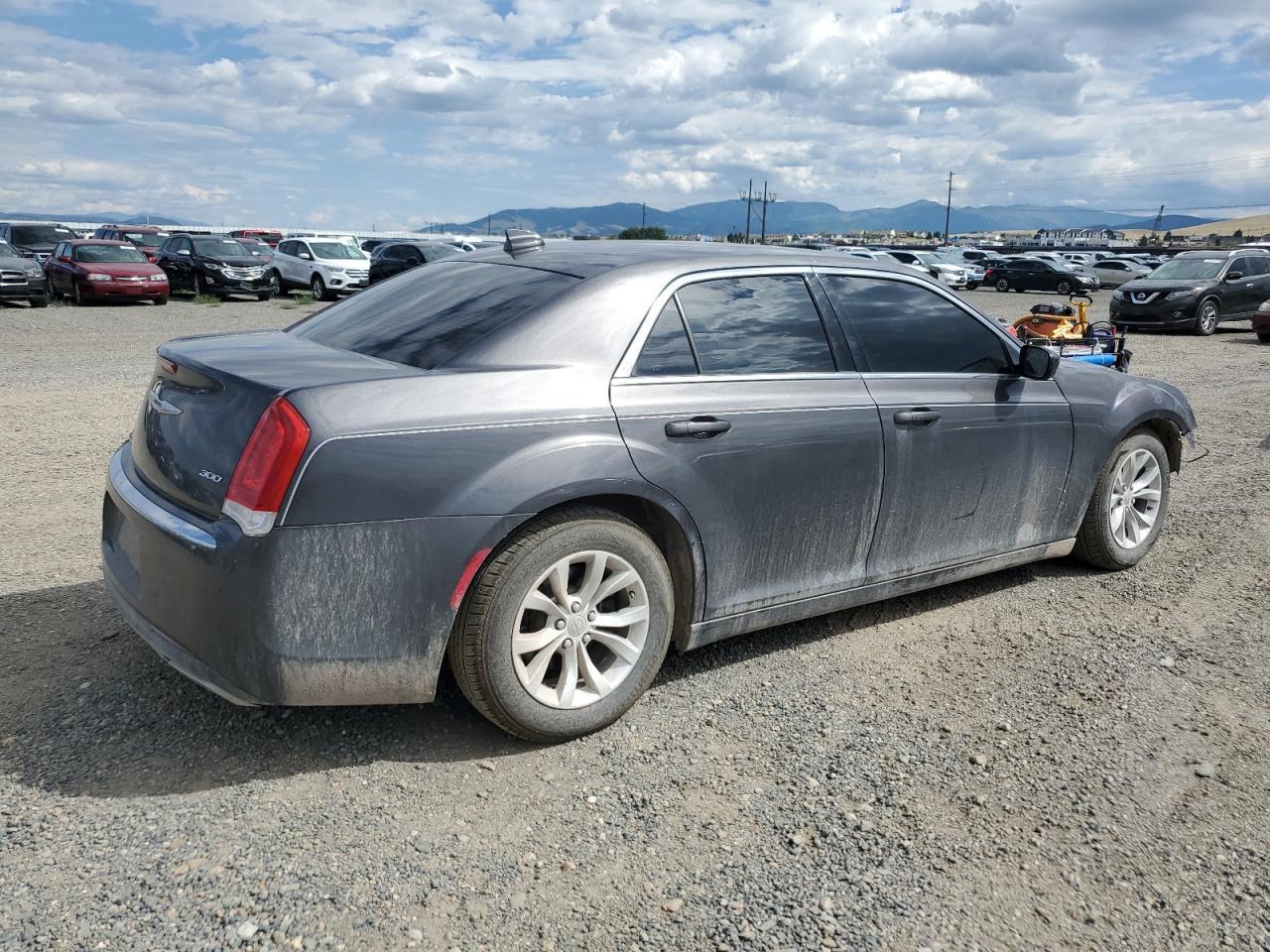 2015 Chrysler 300 Limited - Фото 3
