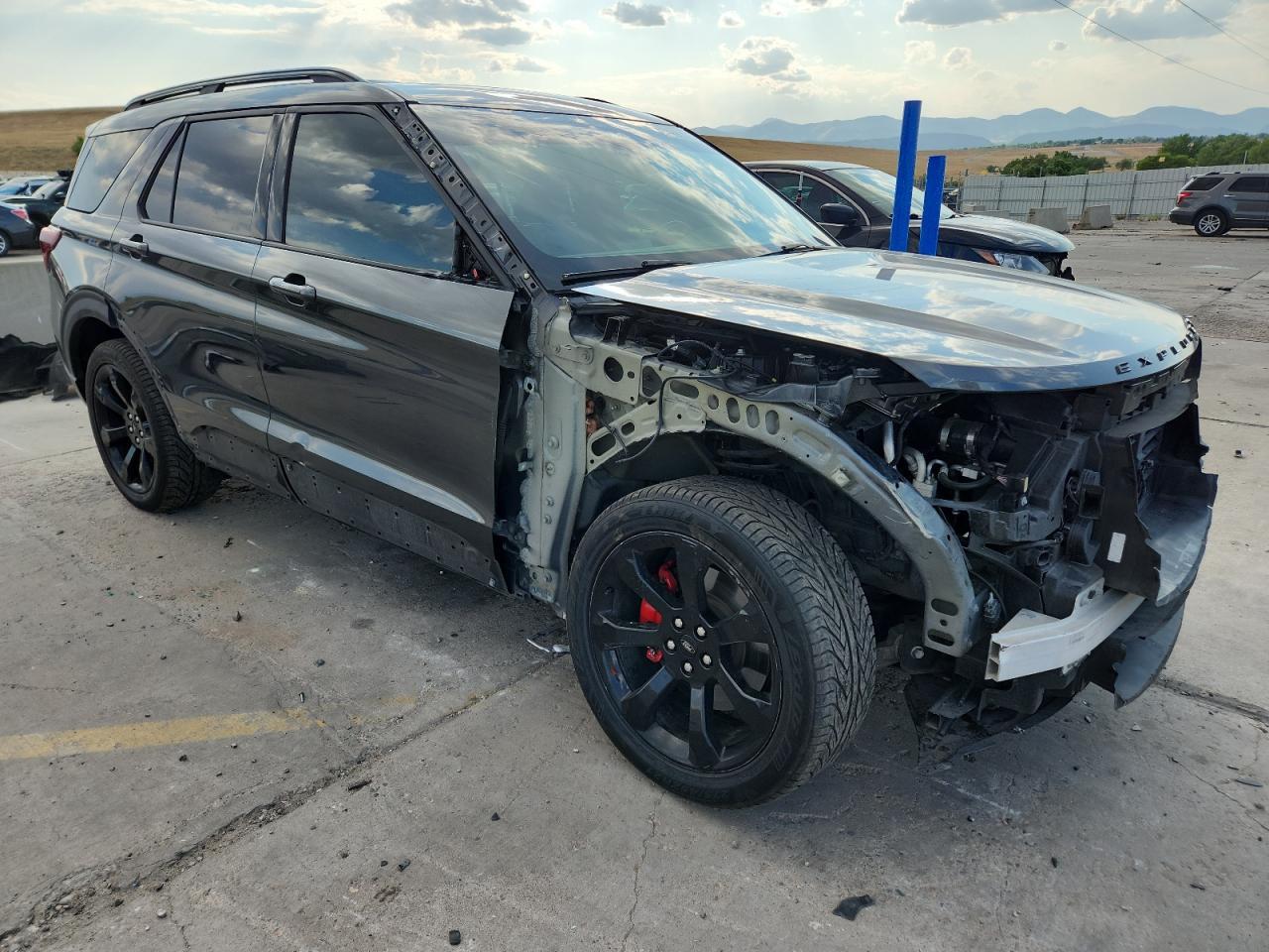 2020 Ford Explorer St - Image 4
