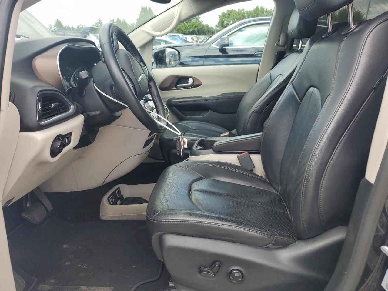 2017 Chrysler Pacifica Touring L Plus - Фото 7