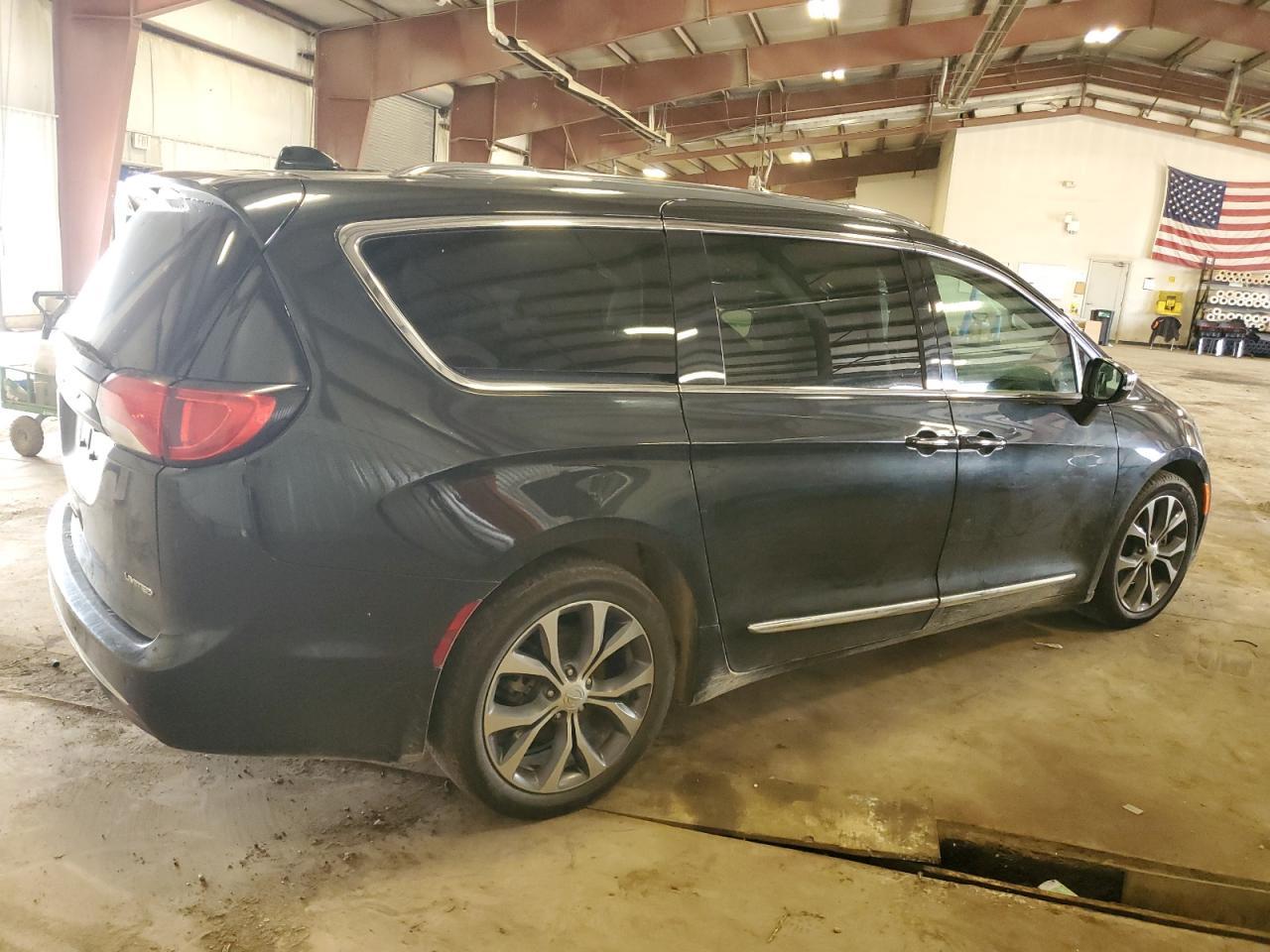 2018 Chrysler Pacifica Limited - Фото 3