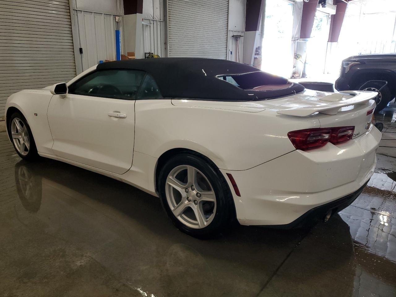 2019 Chevrolet Camaro Ls - Фото 2