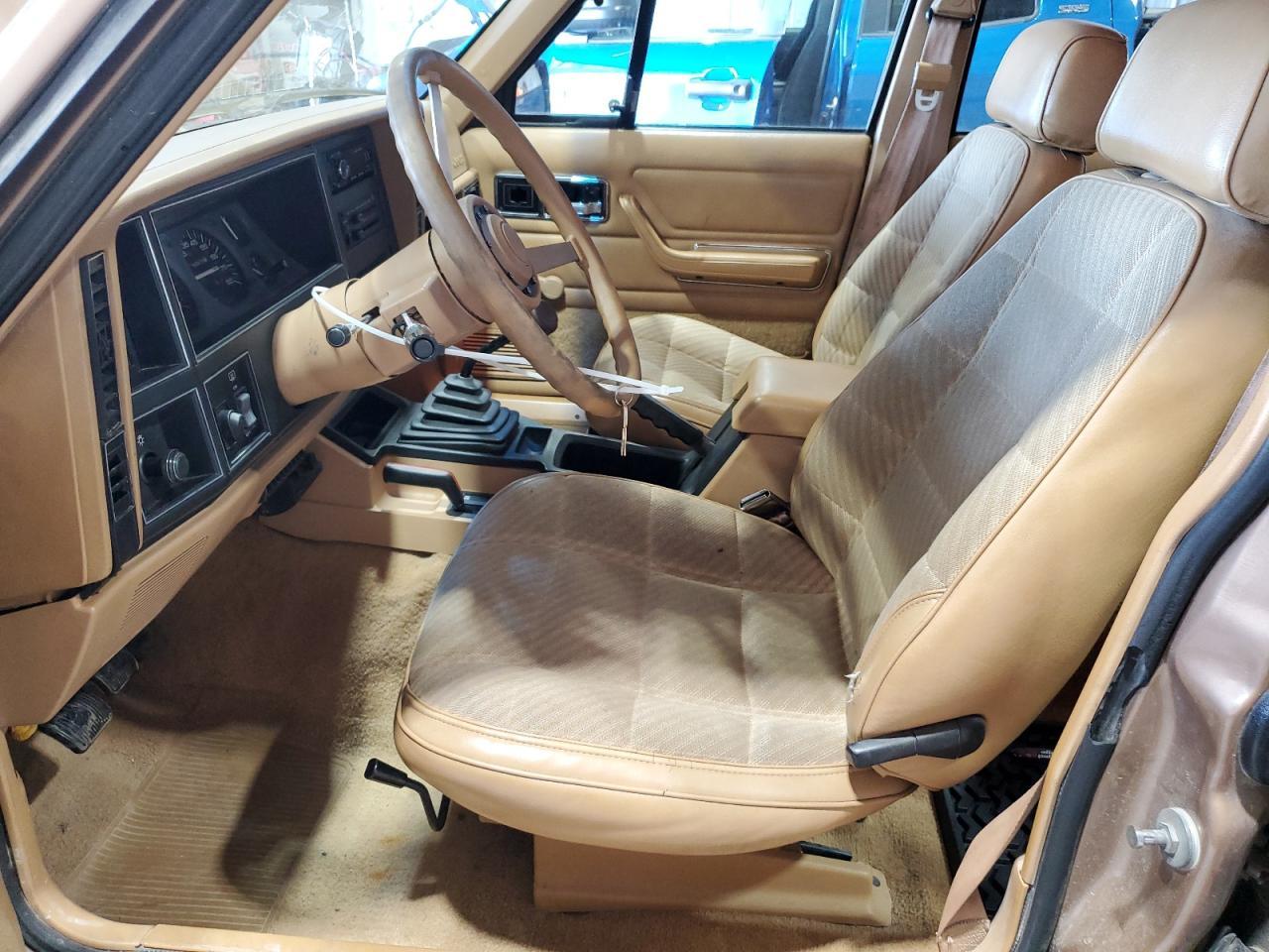 1988 Jeep Cherokee Pioneer - Фото 7