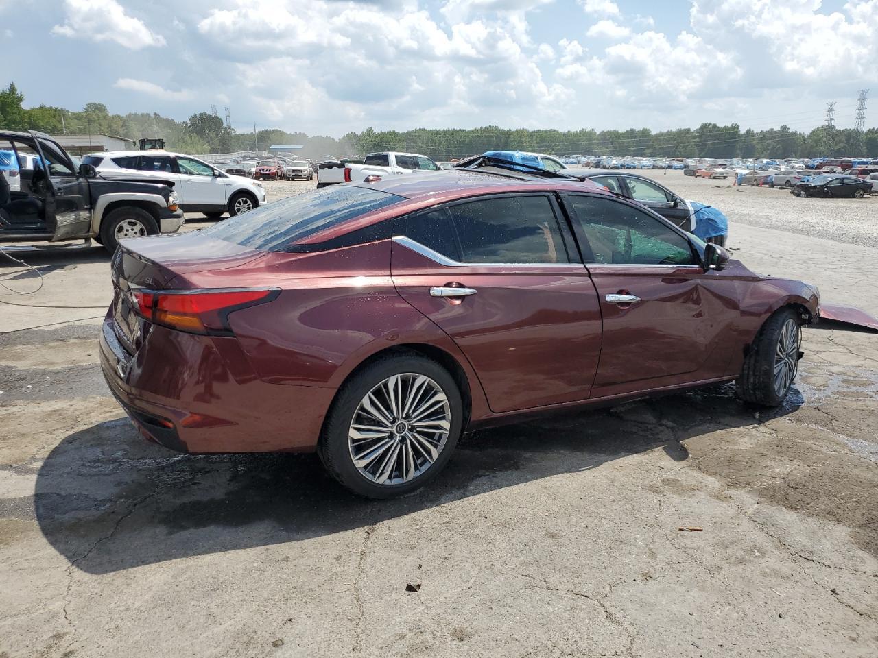 2023 Nissan Altima Sl - Фото 3