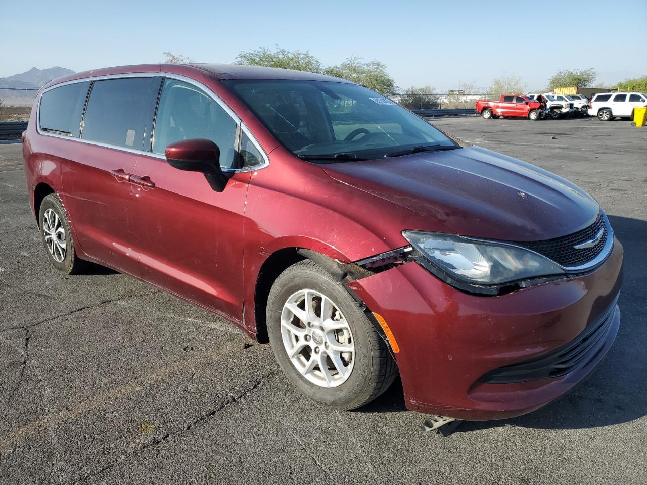 2017 Chrysler Pacifica Touring - Фото 4