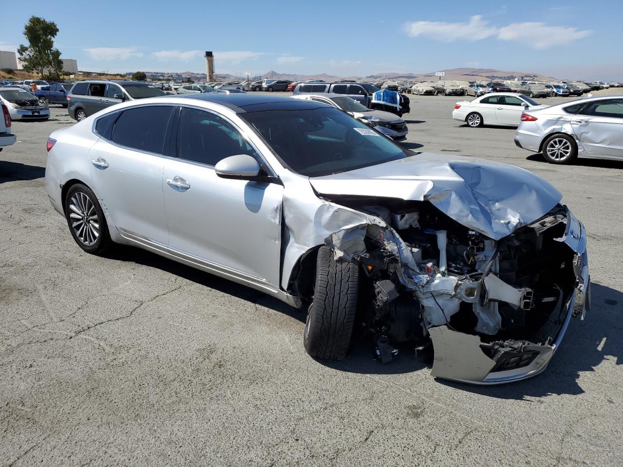 2017 Kia Cadenza Premium - Фото 4