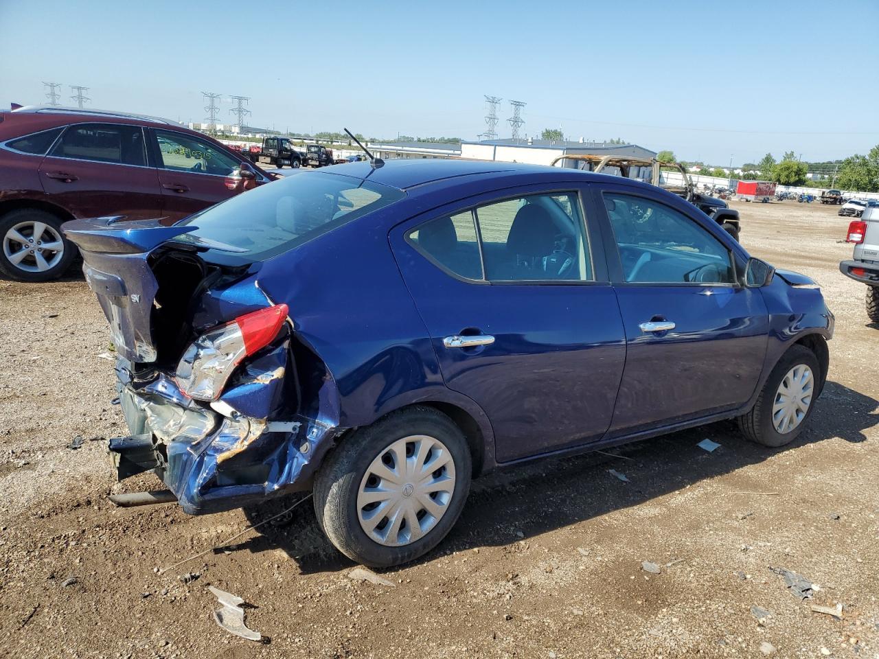 2019 Nissan Versa S - Image 3