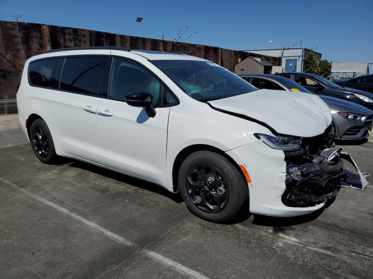 2024 Chrysler Pacifica Hybrid Select - Фото 4