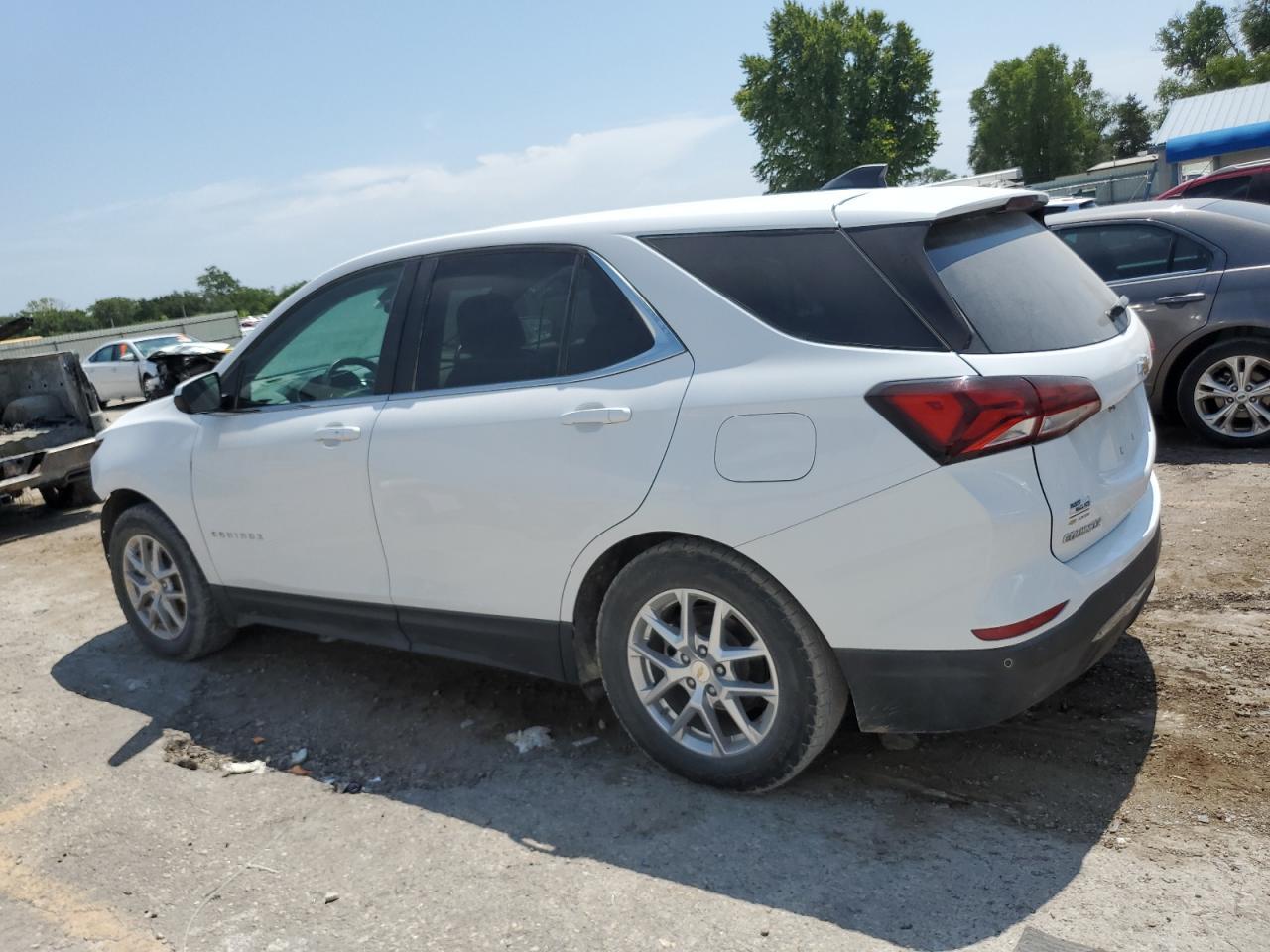 2022 Chevrolet Equinox Lt - Фото 2
