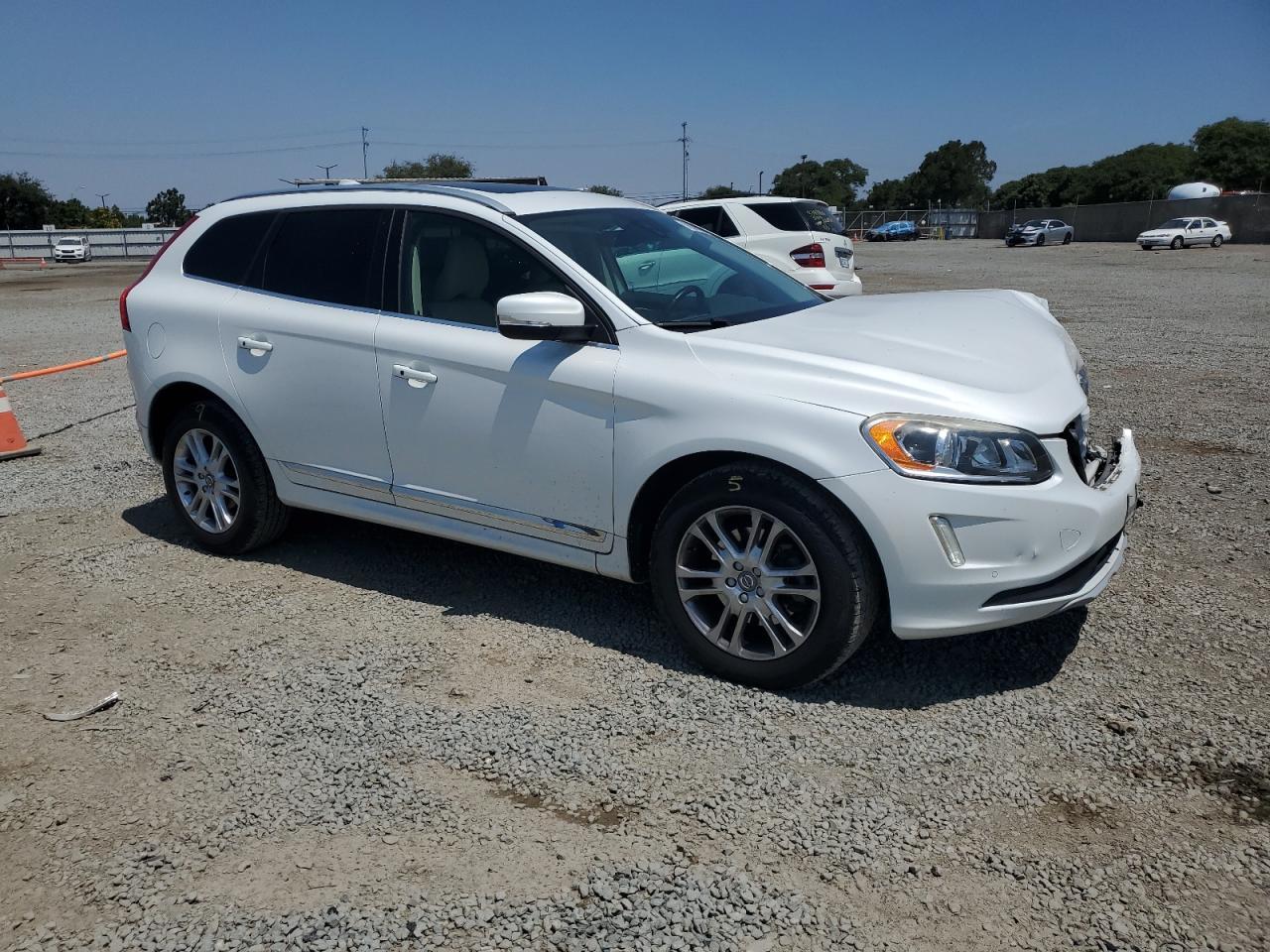 2016 Volvo Xc60 T5 Premier - Image 4