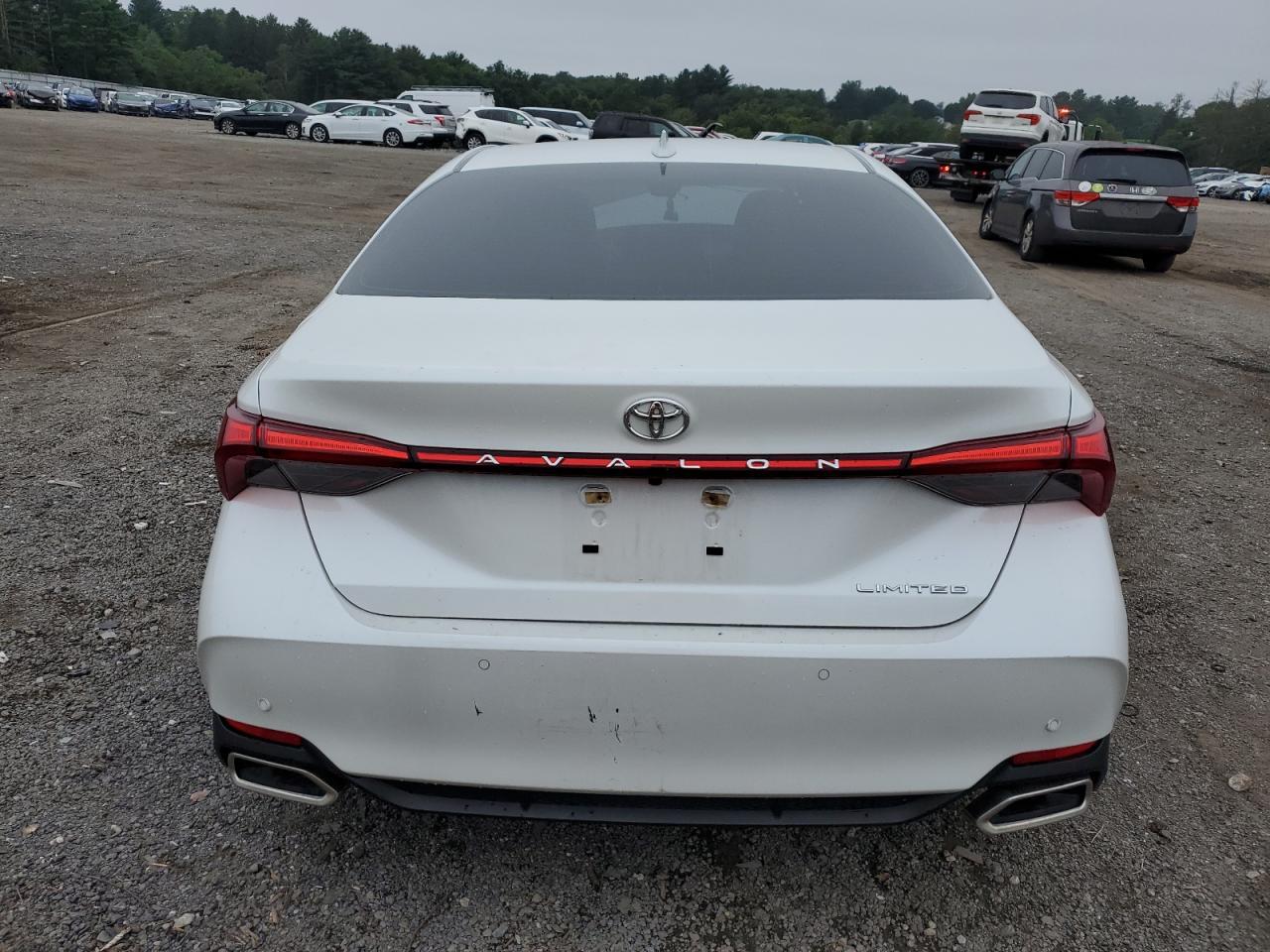 2022 Toyota Avalon Limited - Фото 6