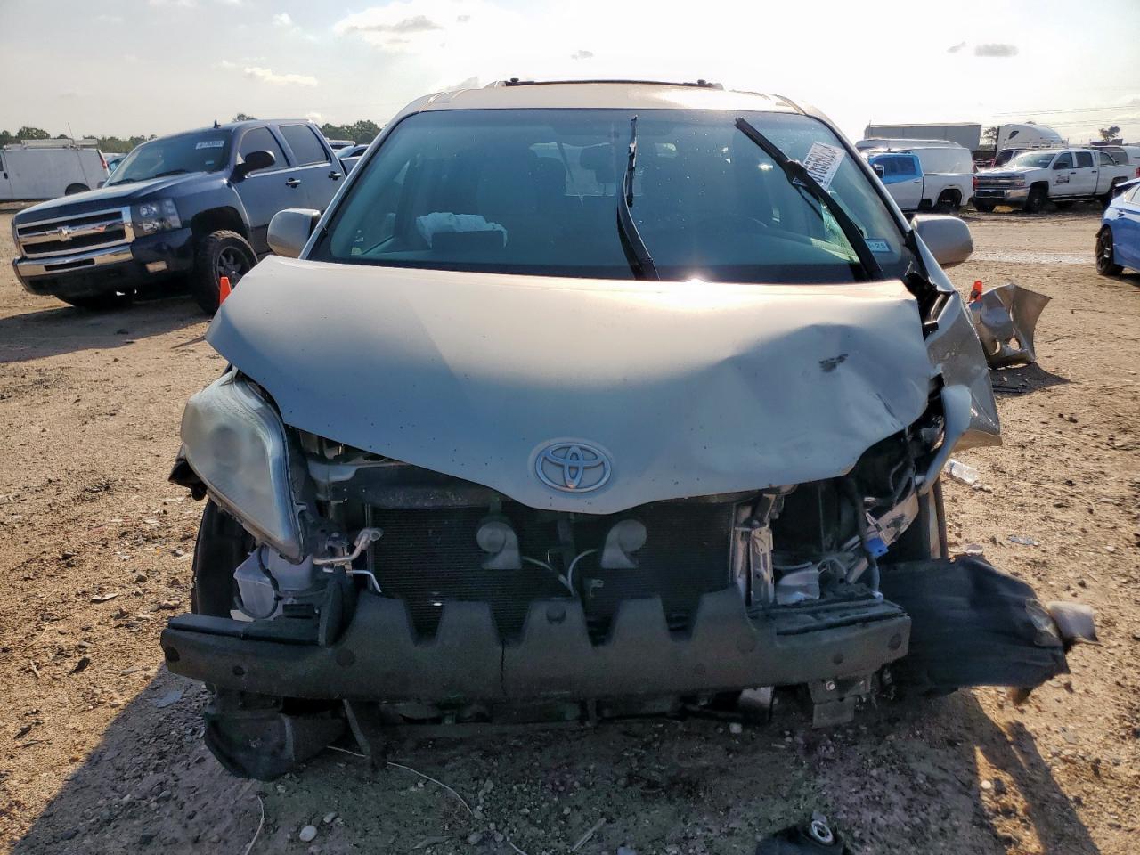 2015 Toyota Sienna Le - Фото 5