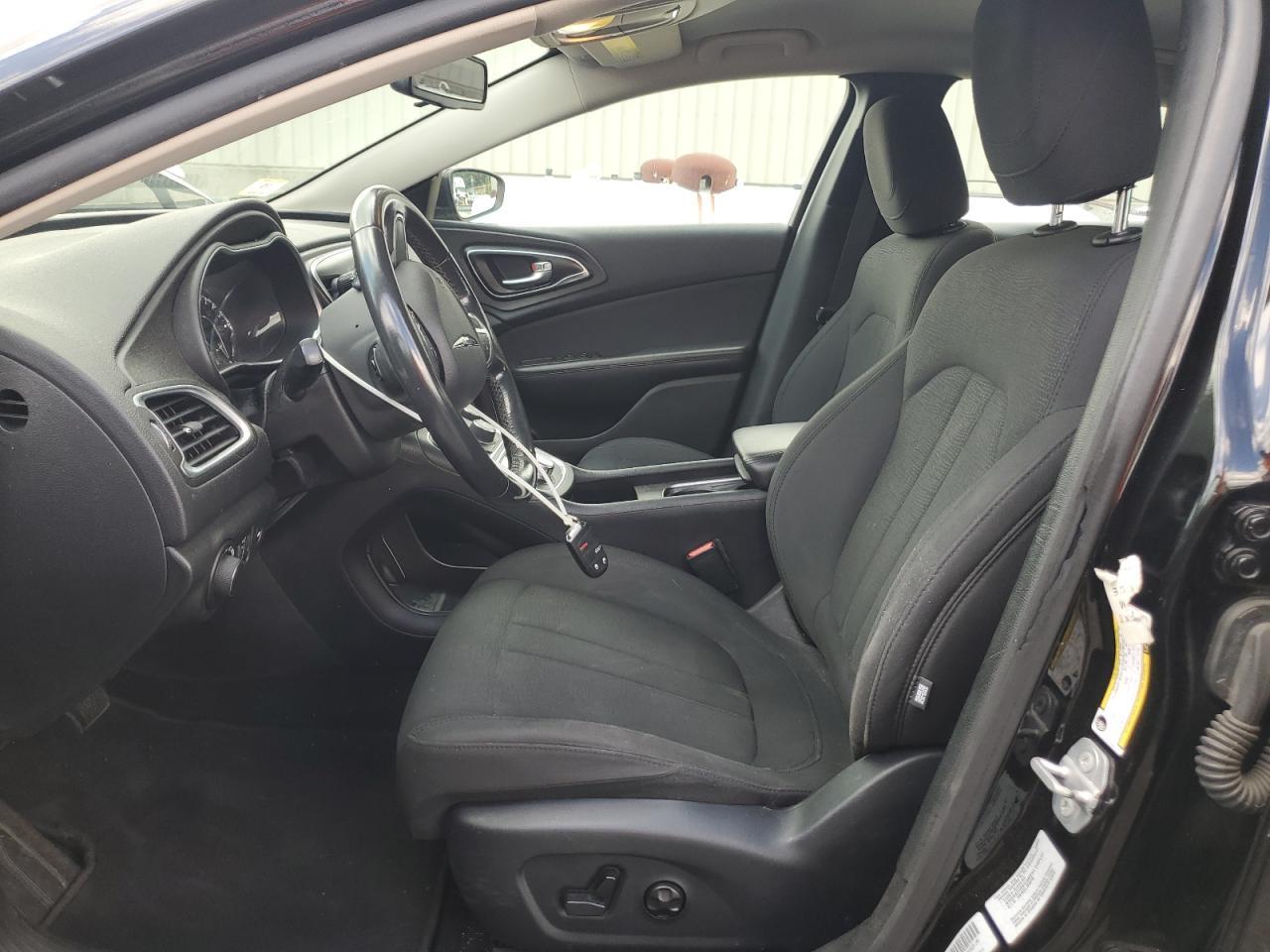 2016 Chrysler 200 Limited - Фото 7