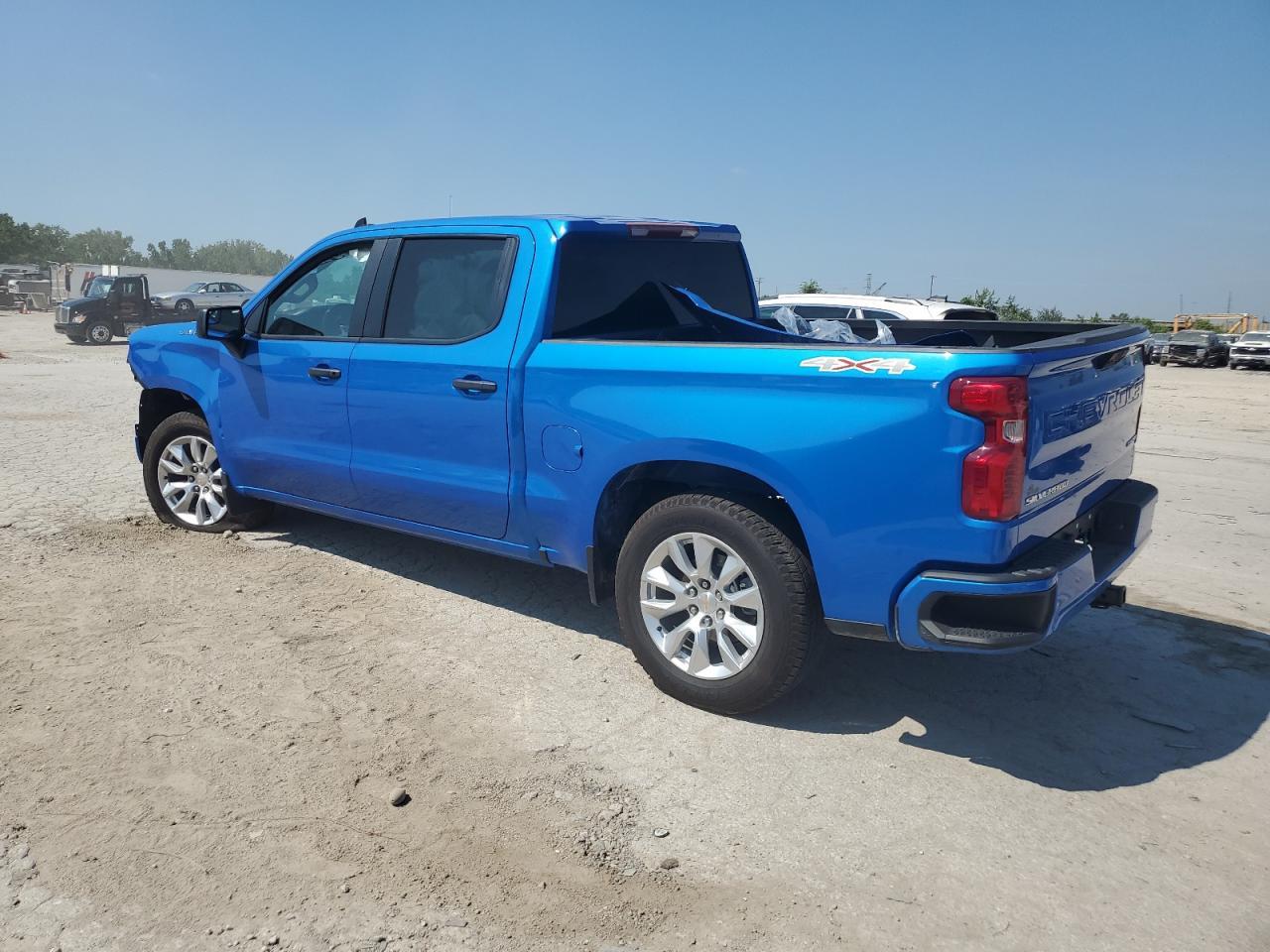 2025 Chevrolet Silverado K1500 Custom - Фото 2