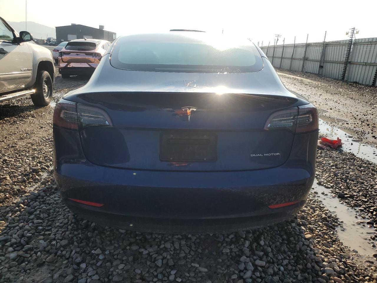2021 Tesla Model 3 - Фото 6