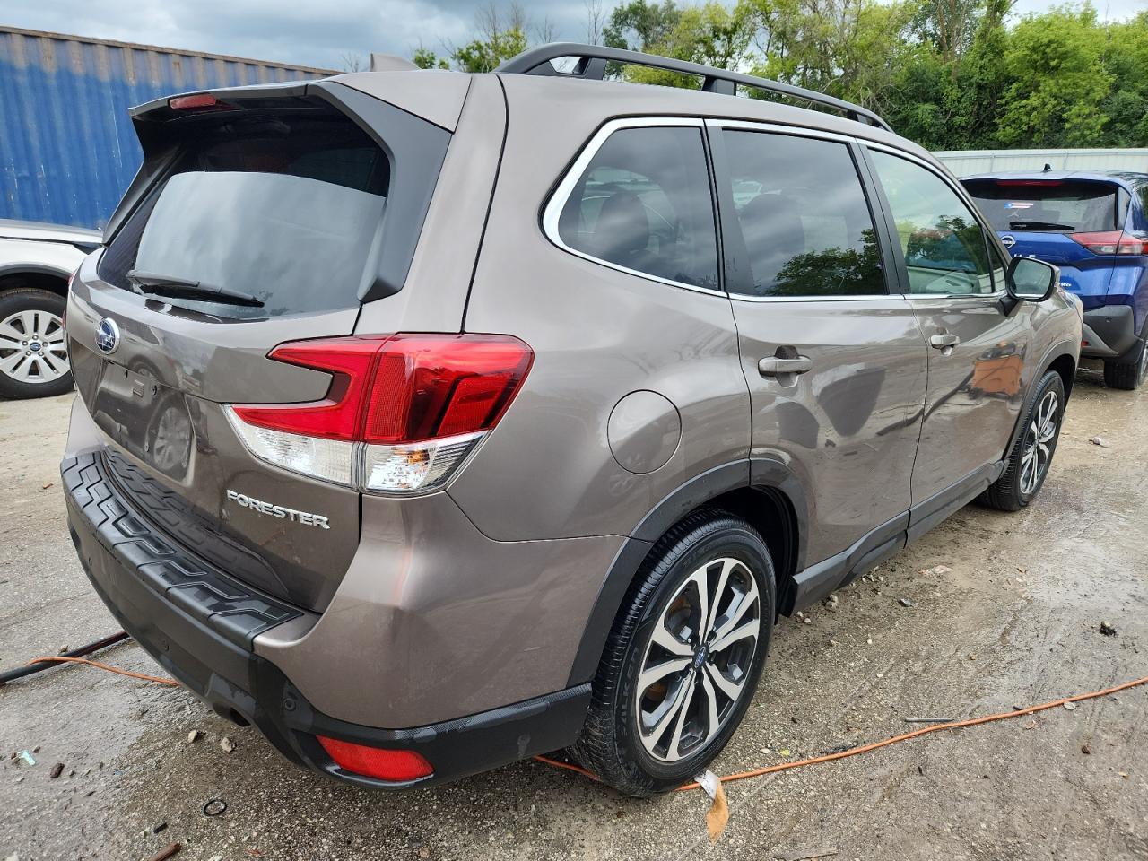 2022 Subaru Forester Limited - Image 3