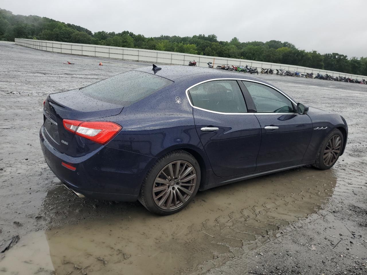 2017 Maserati Ghibli S - Image 3