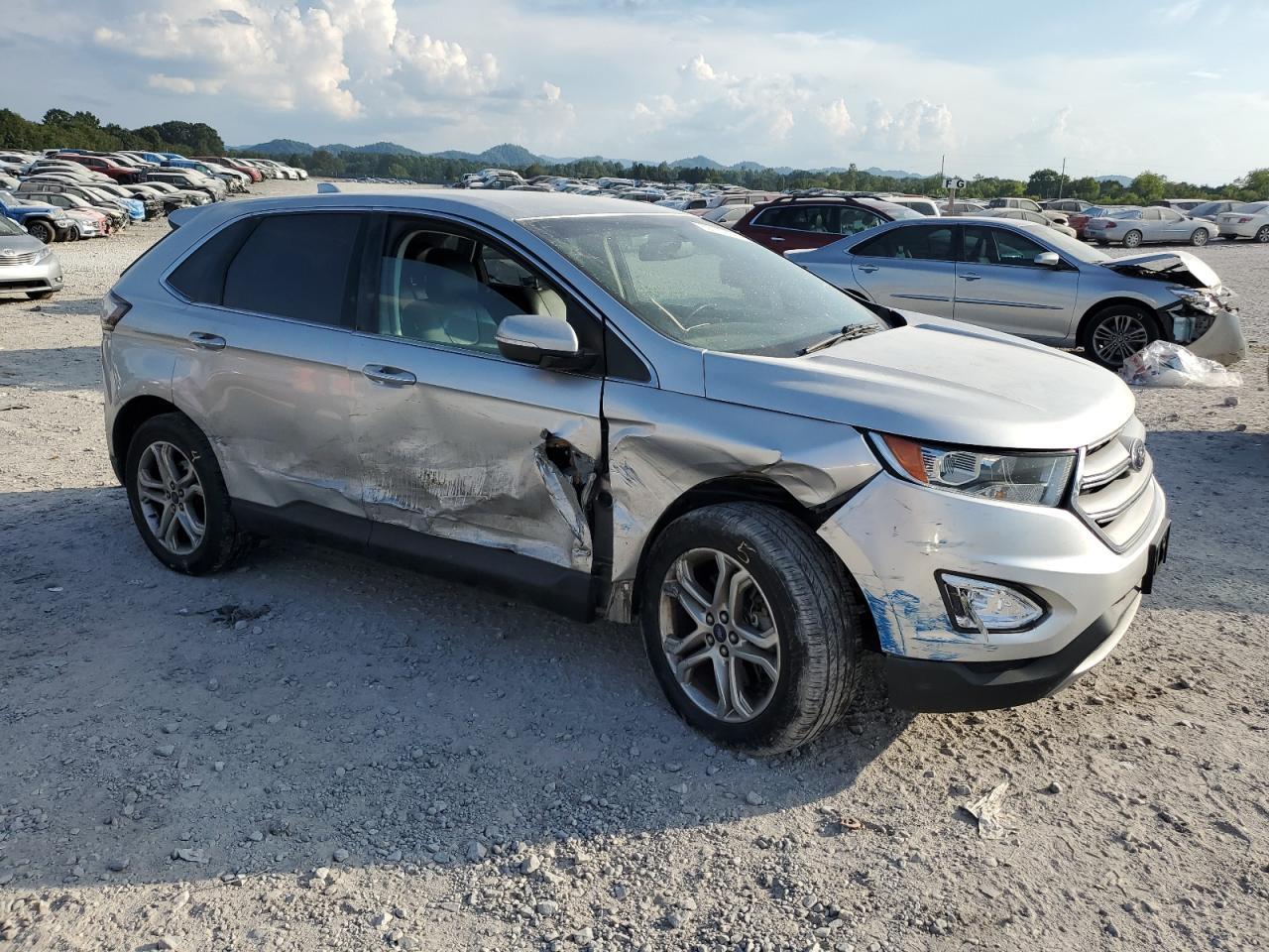 2018 Ford Edge Titanium - Image 4