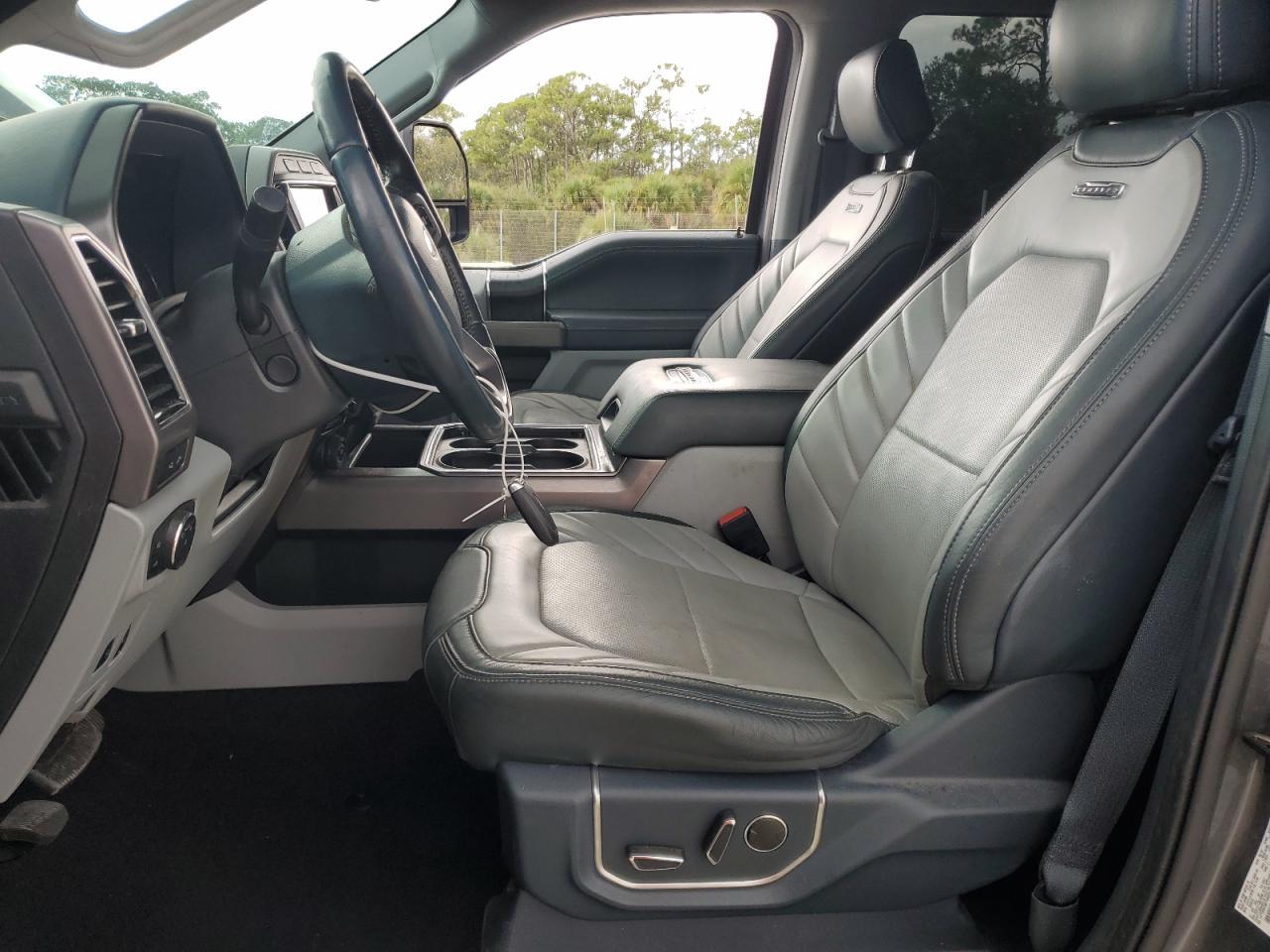 2022 Ford F350 Super Duty - Image 7