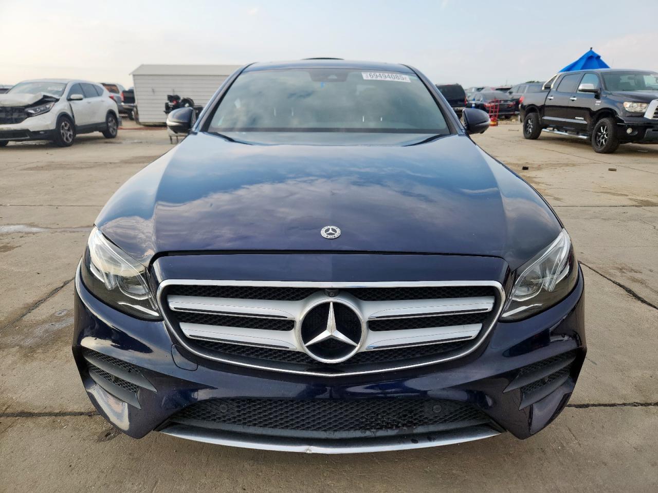 2019 Mercedes-Benz E 300 - Фото 5