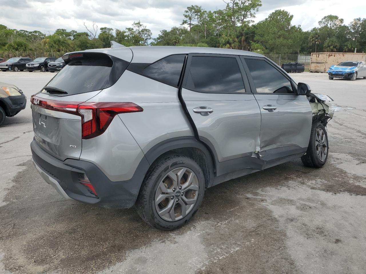 2024 Kia Seltos Lx - Фото 3