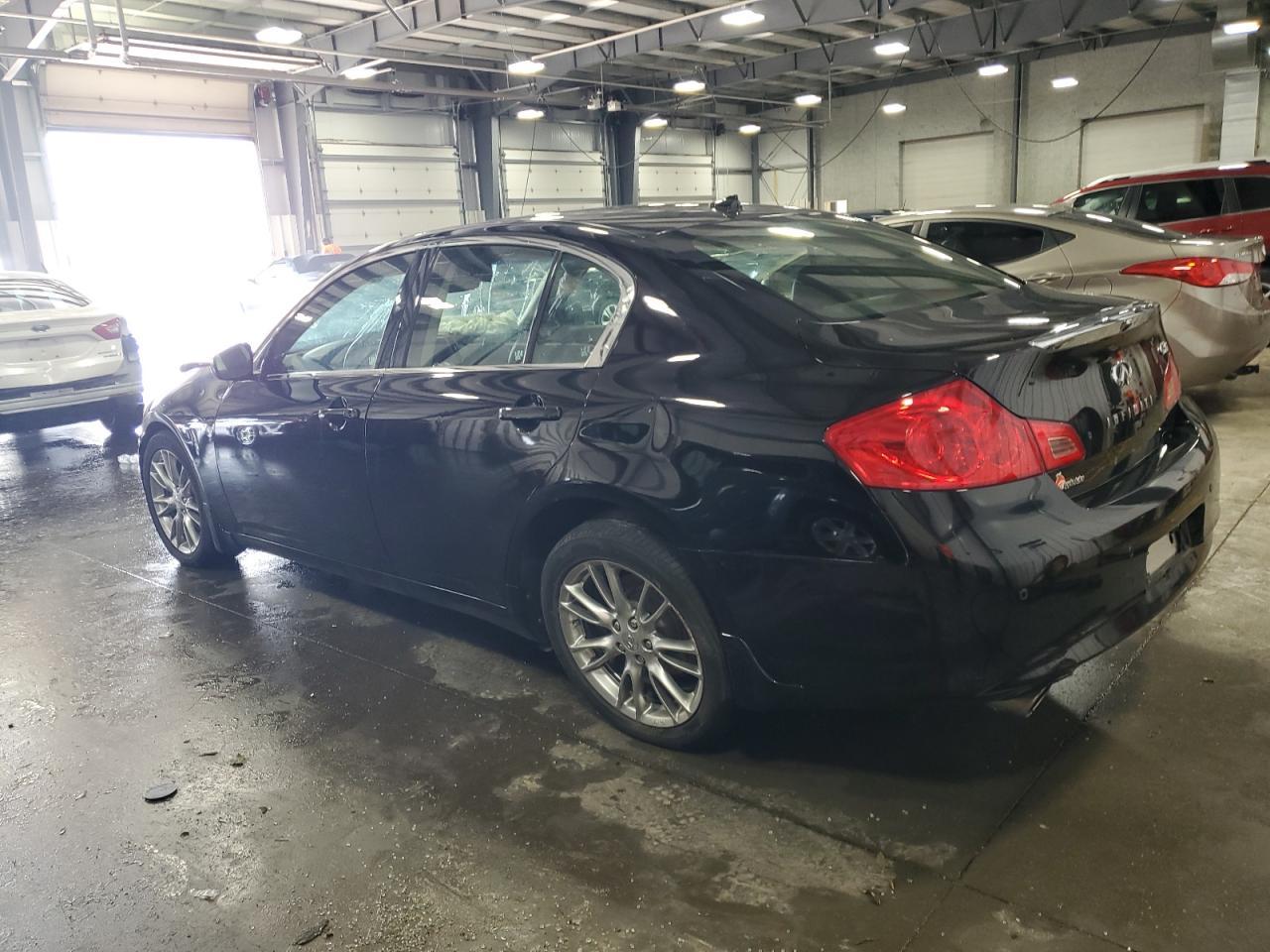 2013 Infiniti G37 - Image 2