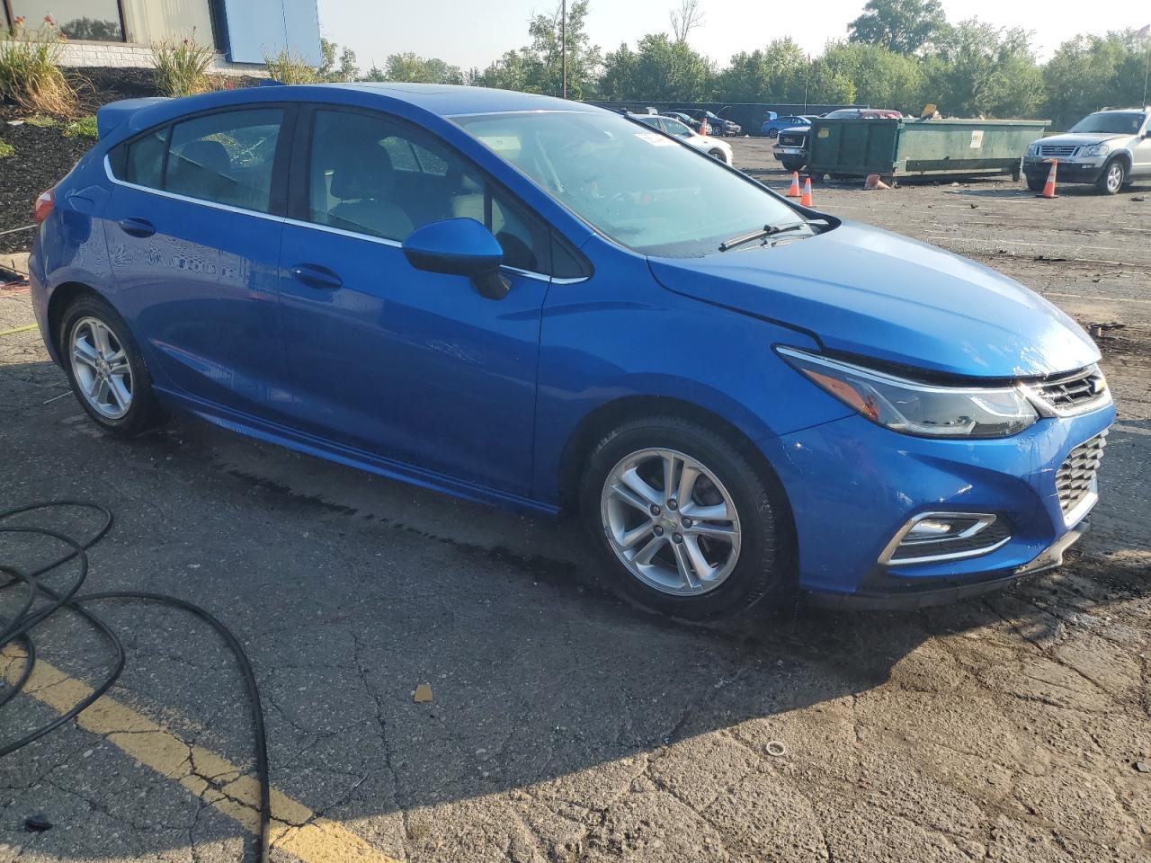 2017 Chevrolet Cruze Lt - Image 4