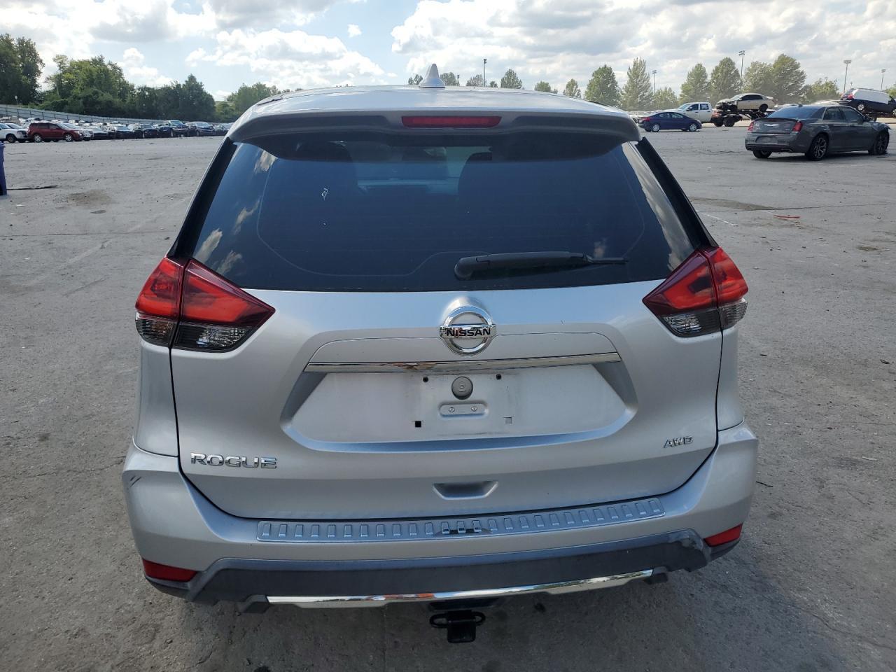 2018 Nissan Rogue S - Image 6