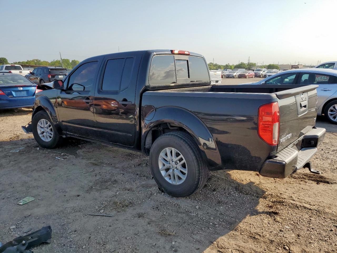2018 Nissan Frontier S - Image 2