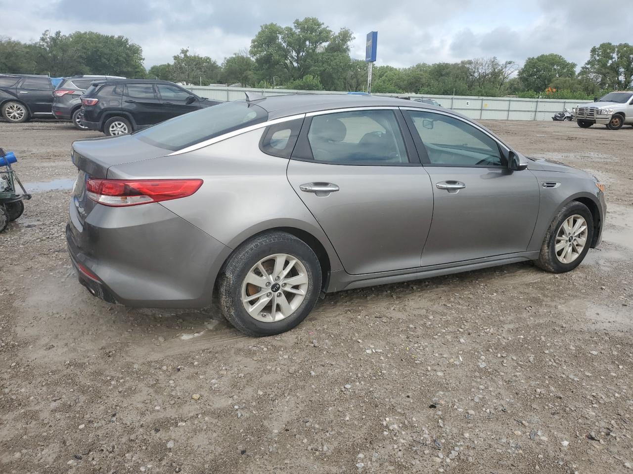 2018 Kia Optima Lx - Image 3