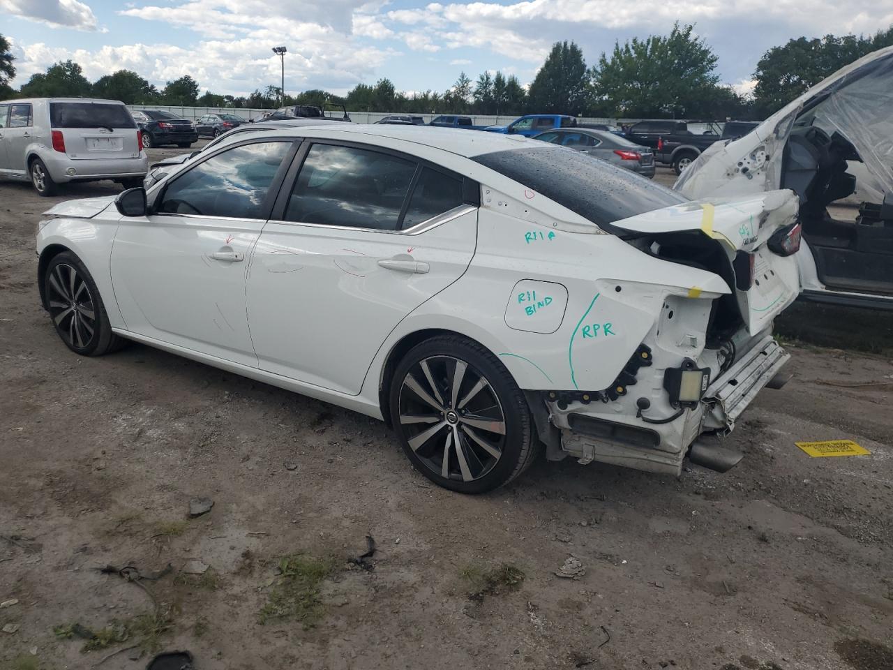 2022 Nissan Altima Sr - Фото 2