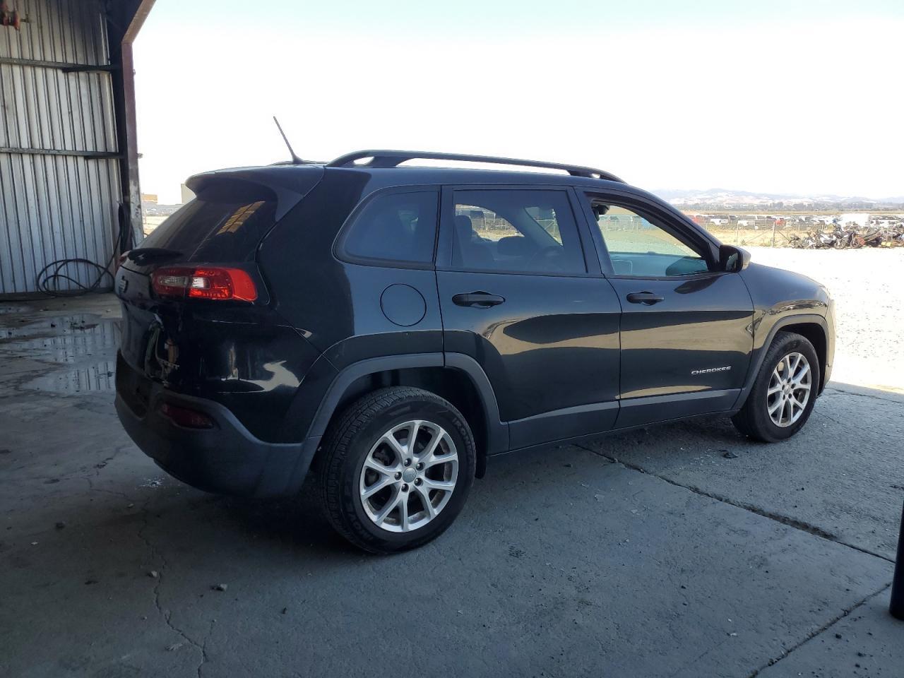 2016 Jeep Cherokee Sport - Фото 3