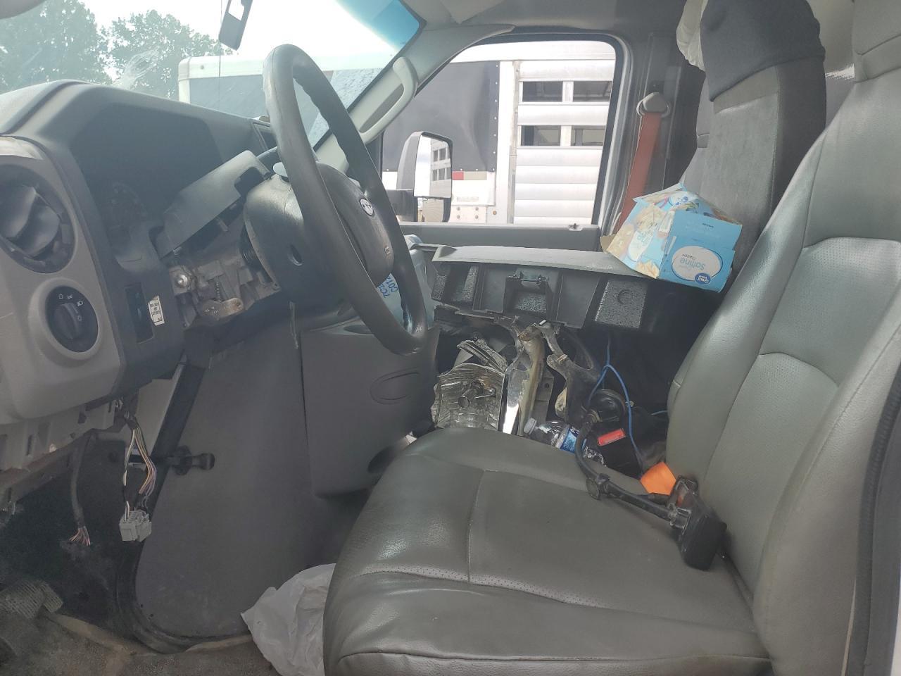 2019 Ford Econoline E350 Super Duty Cutaway Van - Фото 7