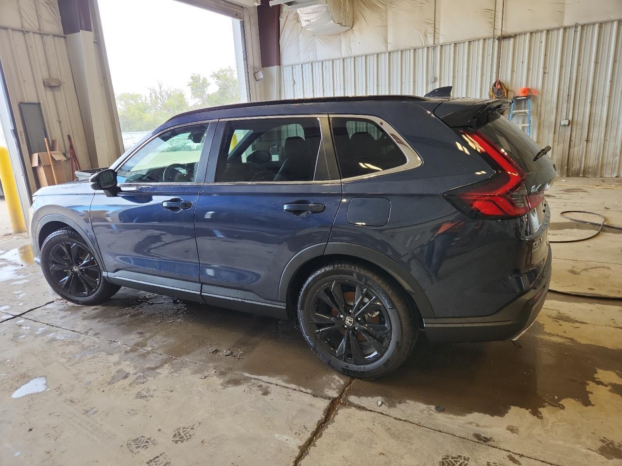 2025 Honda Cr-V Sport Touring - Image 2