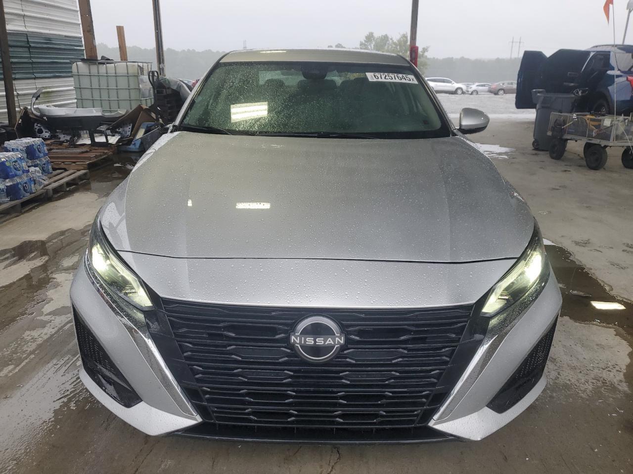 2023 Nissan Altima S - Image 5