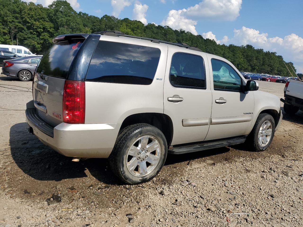 2007 GMC Yukon - Фото 3