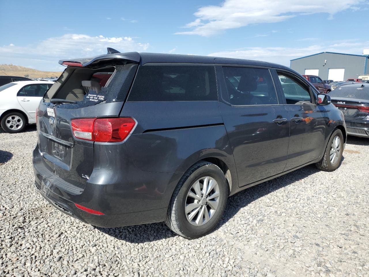 2017 Kia Sedona Lx - Фото 3
