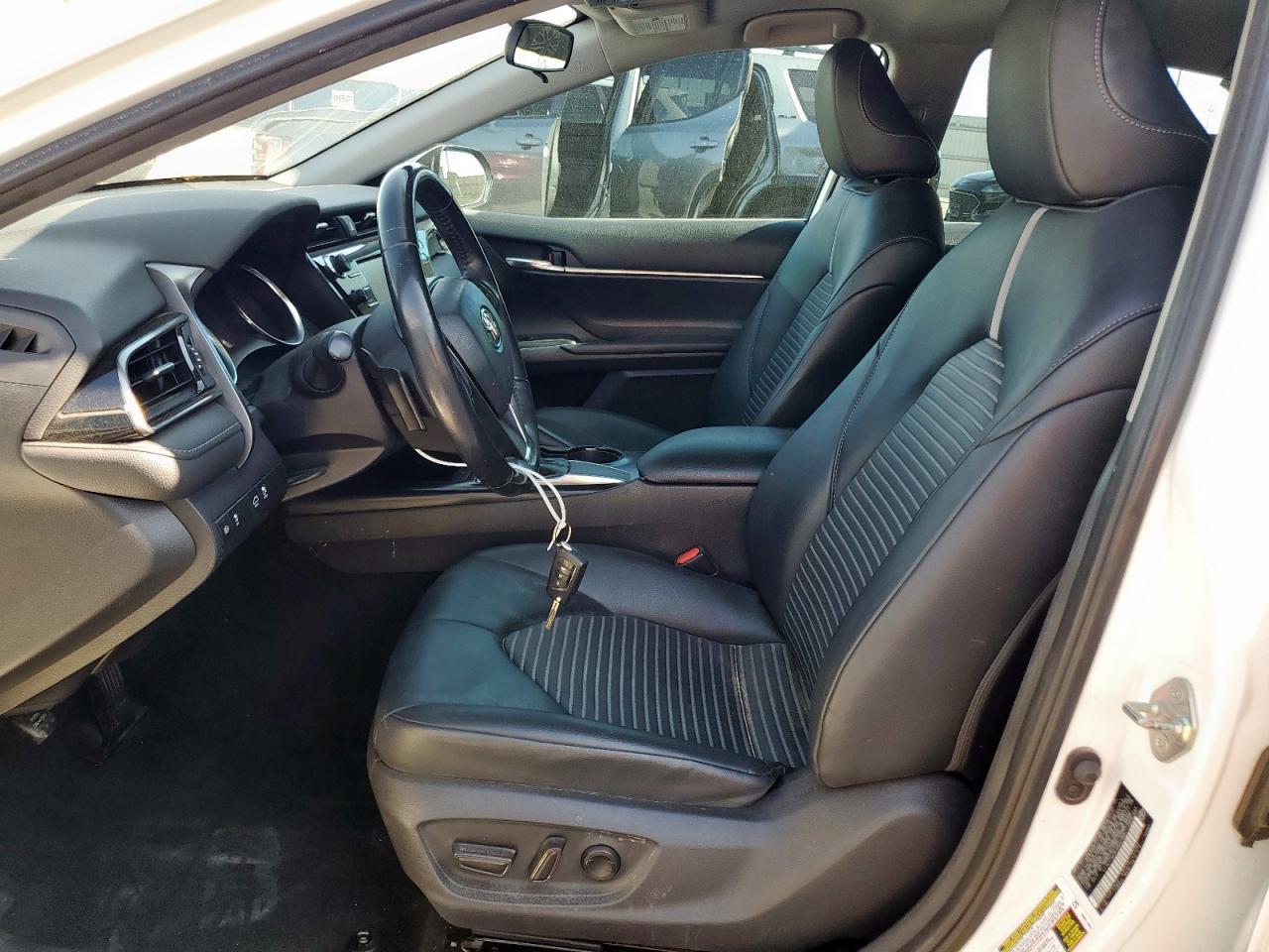 2020 Toyota Camry Se - Image 7
