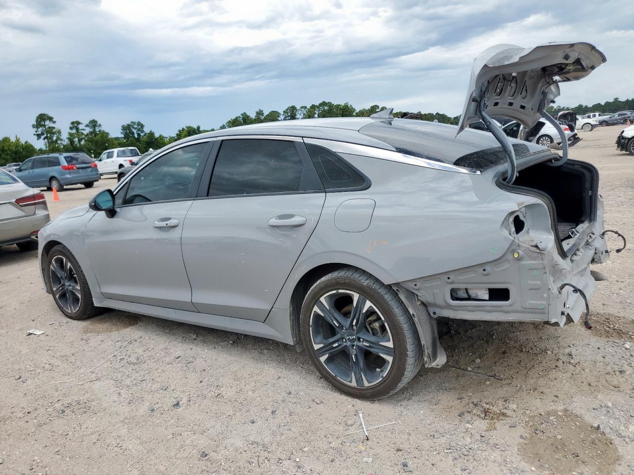 2022 Kia K5 Gt Line - Фото 2