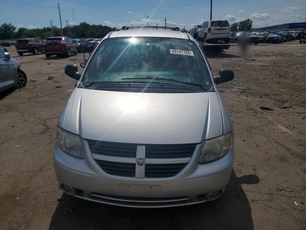 2005 Dodge Grand Caravan Sxt - Фото 5