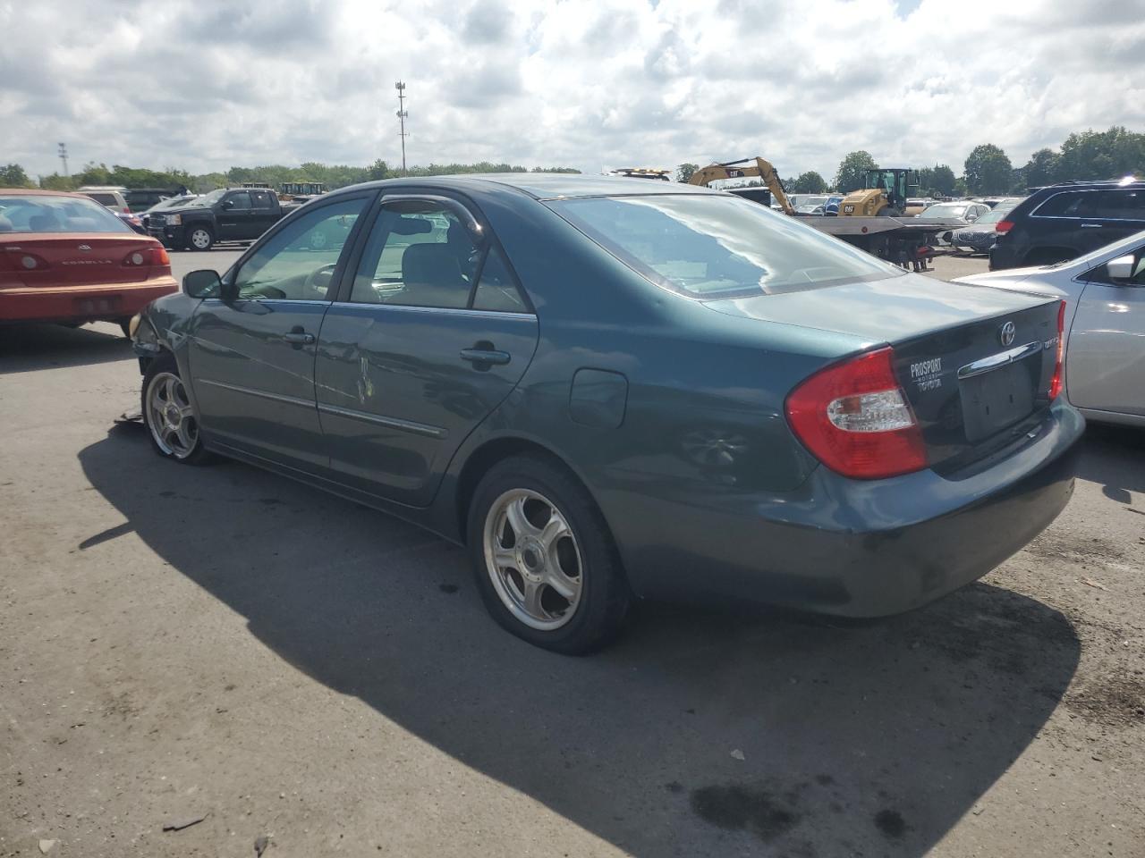 2004 Toyota Camry Le - Фото 2