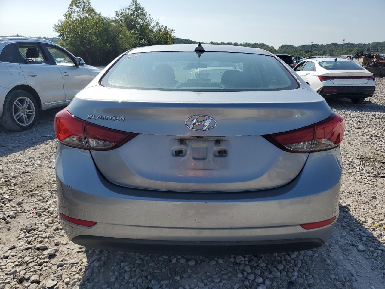 2016 Hyundai Elantra Se - Фото 6
