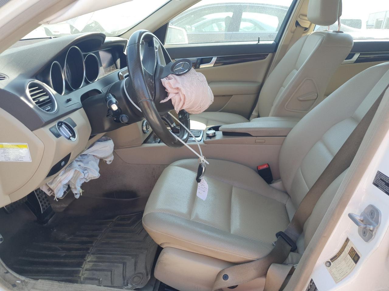 2014 Mercedes-Benz C 300 4Matic - Image 7