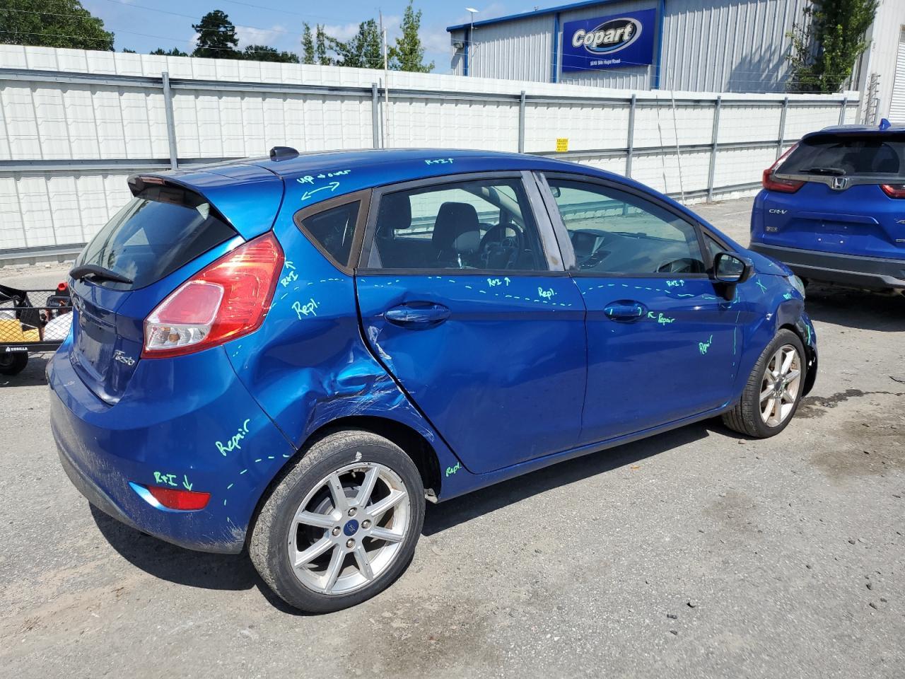 2019 Ford Fiesta Se - Image 3