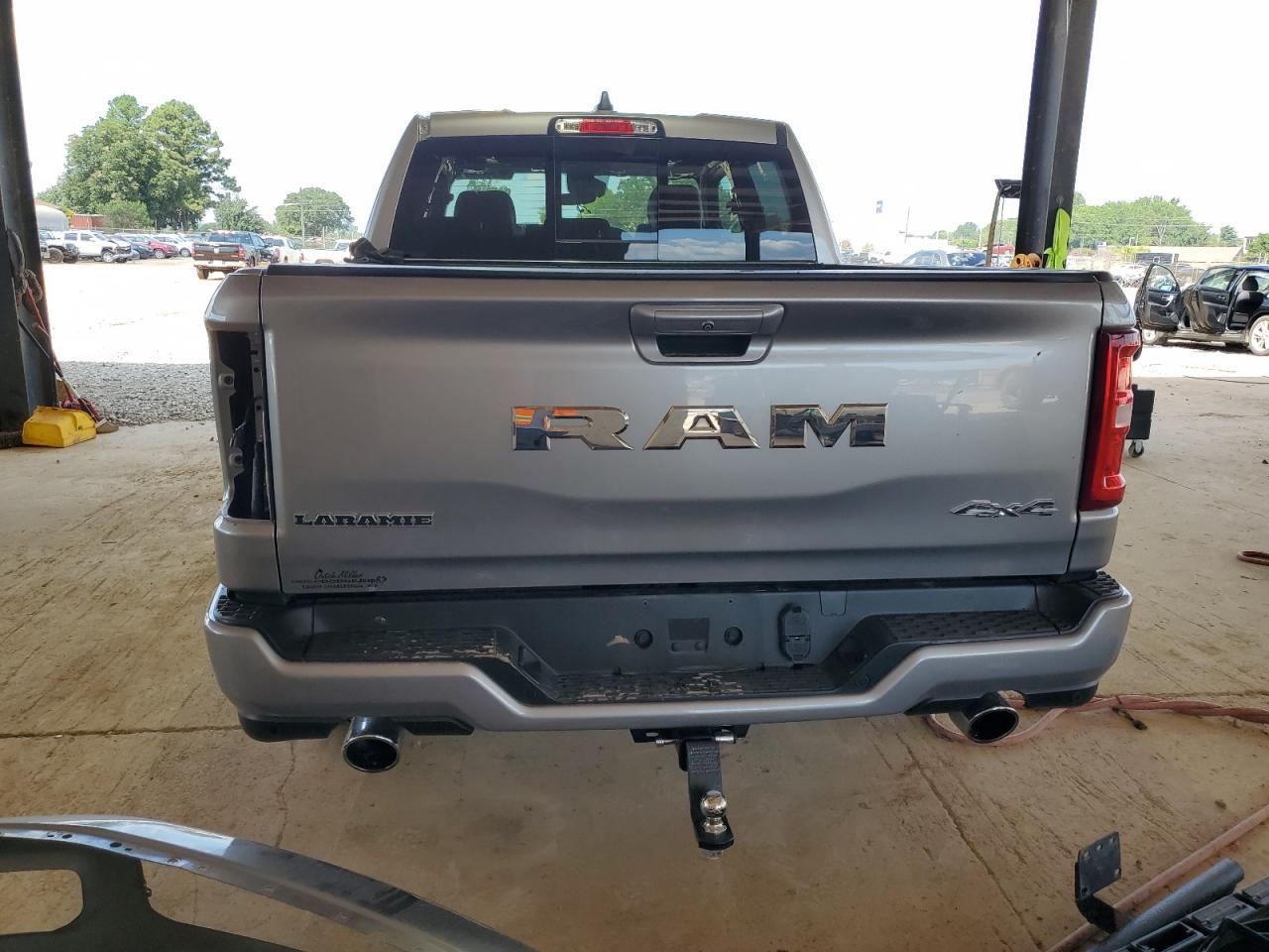 2025 Ram 1500 Laramie - Фото 6